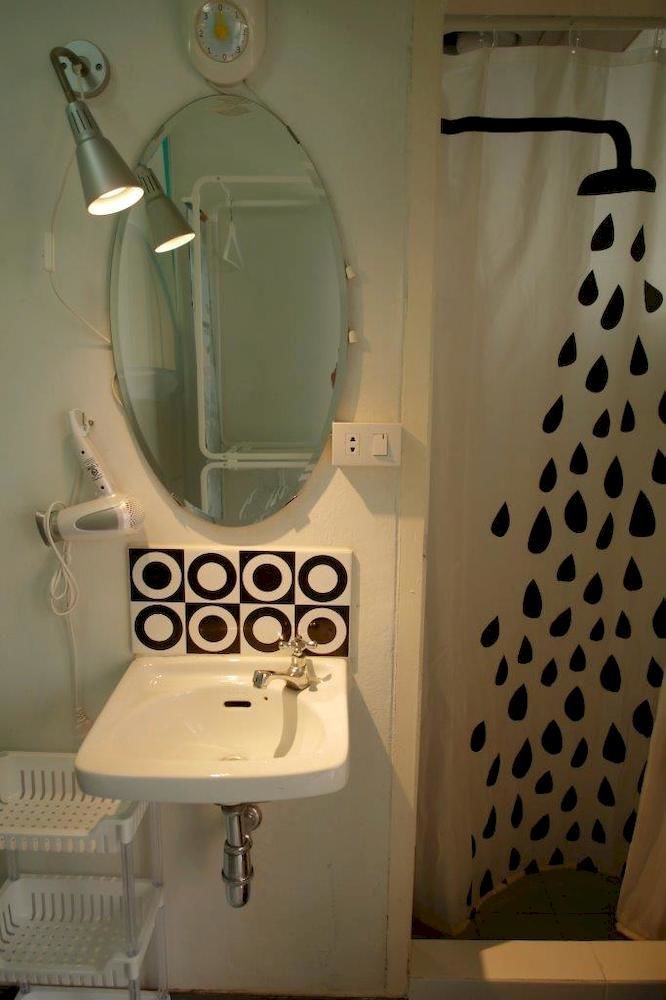 Hotel Sab House Caters To Women 2*